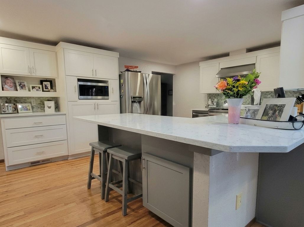 Modern White Refacing